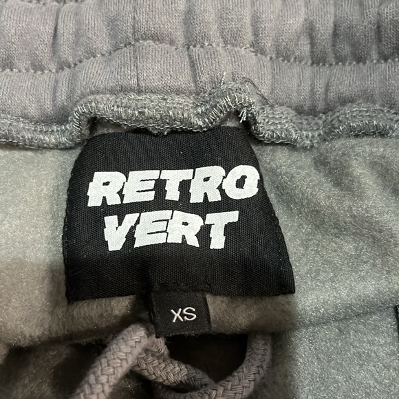 Retrovert joggers, size XS - Picture 9 of 11